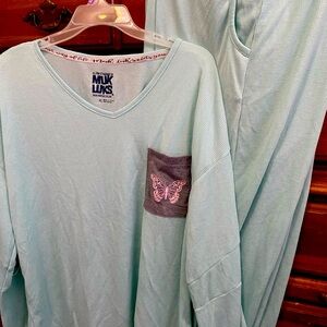 MIKLUKS PAJAMAS SIZE XL NWT